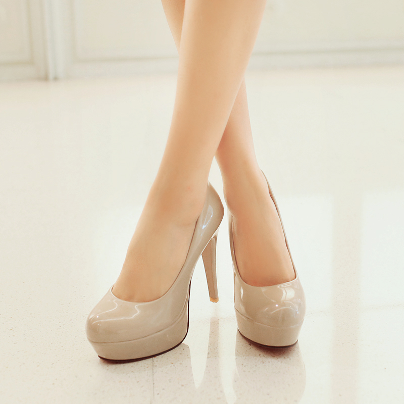 heel platform pumps