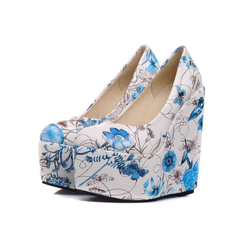 Platform Fleece-Lined Heel Bow Pumps Wedge
