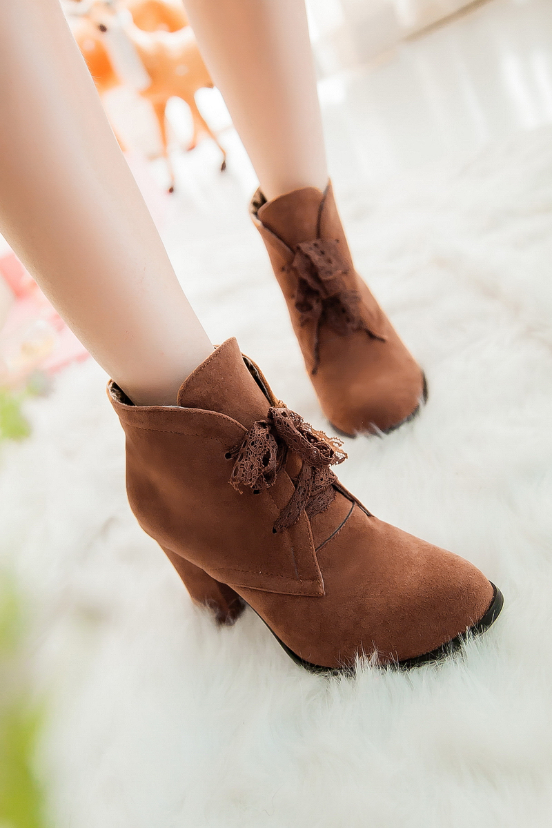 ankle length high heel boots