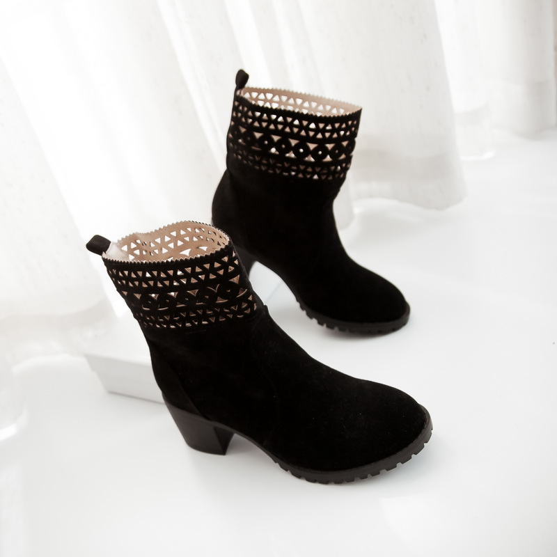 flat heel slip on boots